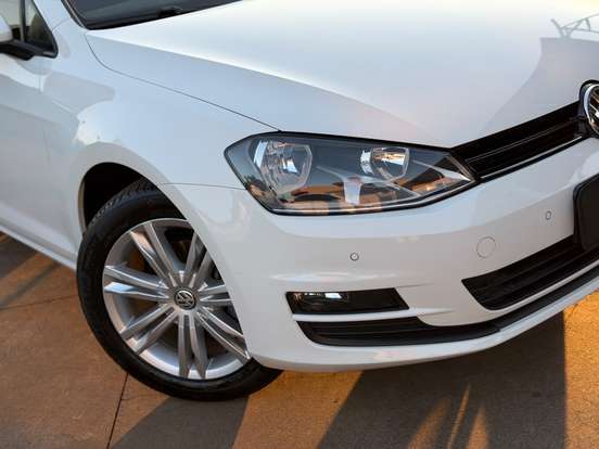 VOLKSWAGEN-GOLF-1.0 TSI COMFORTLINE 12V TOTAL FLEX 4P MANUAL VOLKSWAGEN-GOLF-2017