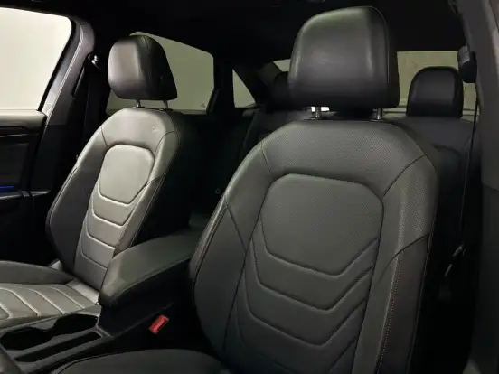 VOLKSWAGEN-JETTA-2025