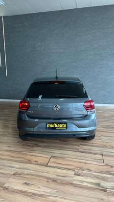 VOLKSWAGEN-POLO-2018