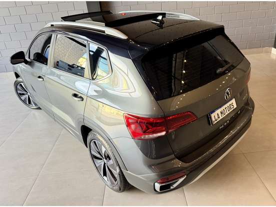 VOLKSWAGEN-TAOS-2022