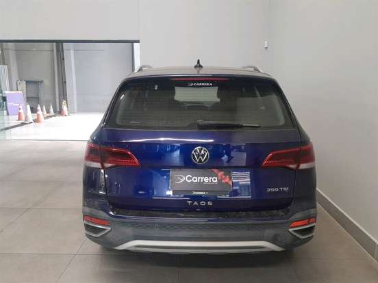 VOLKSWAGEN-TAOS-2021