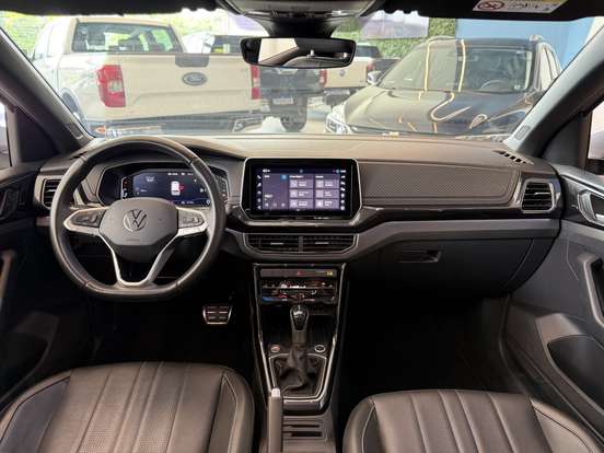 VOLKSWAGEN-T-CROSS-2024