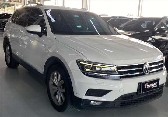 VOLKSWAGEN-TIGUAN-2018