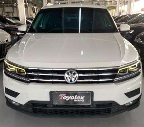 VOLKSWAGEN-TIGUAN-2018