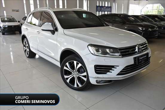 VOLKSWAGEN-TOUAREG-2016