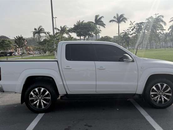 VOLKSWAGEN-AMAROK-3.0 V6 TDI DIESEL HIGHLINE CD 4MOTION AUTOMÁTICO VOLKSWAGEN-AMAROK-2021