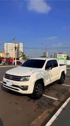 VOLKSWAGEN-AMAROK-2021