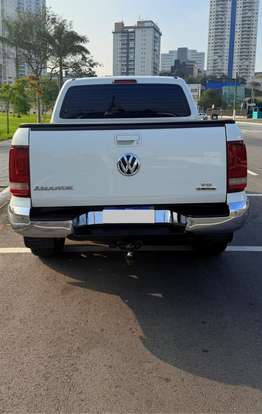 VOLKSWAGEN-AMAROK-2021