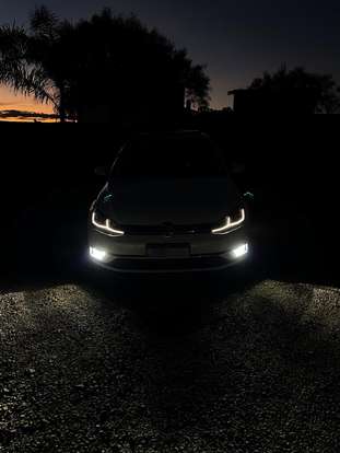 VOLKSWAGEN-GOLF-2018
