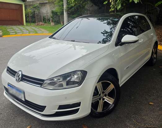VOLKSWAGEN-GOLF-2015