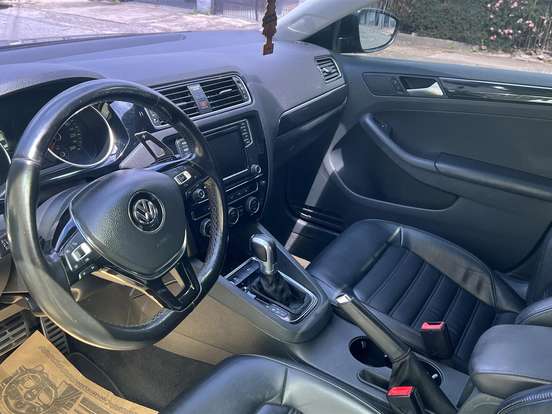 VOLKSWAGEN-JETTA-2.0 TSI HIGHLINE 211CV GASOLINA 4P TIPTRONIC VOLKSWAGEN-JETTA-2017