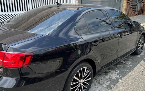 VOLKSWAGEN-JETTA-2017