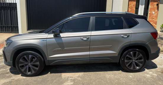 VOLKSWAGEN-TAOS-2022