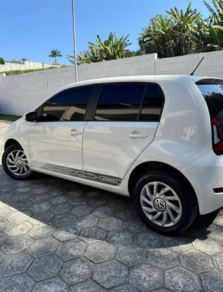 VOLKSWAGEN-UP-2019