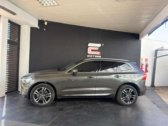 VOLVO-XC60-2021