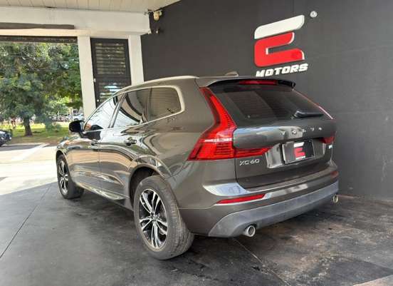 VOLVO-XC60-2021