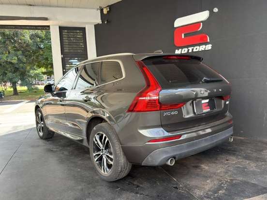 VOLVO-XC60-2.0 T5 GASOLINA MOMENTUM AWD GEARTRONIC VOLVO-XC60-2021