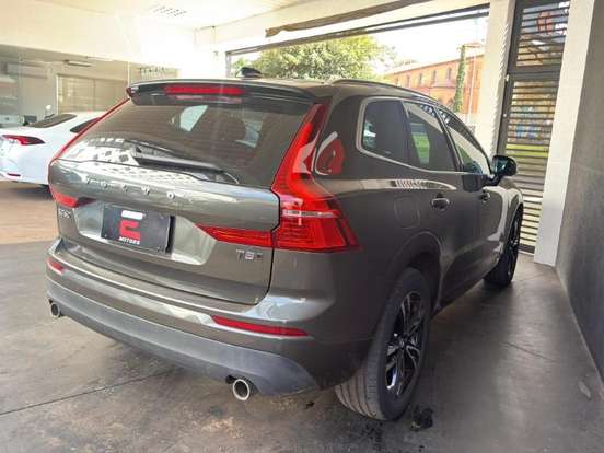 VOLVO-XC60-2.0 T5 GASOLINA MOMENTUM AWD GEARTRONIC VOLVO-XC60-2021
