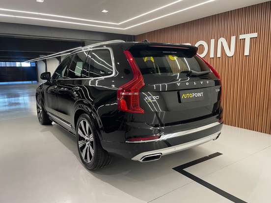 VOLVO-XC90-2019