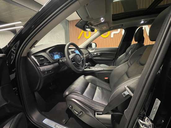 VOLVO-XC90-2019