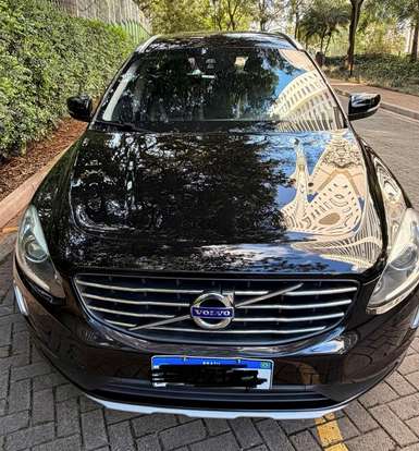 VOLVO-XC60-2015