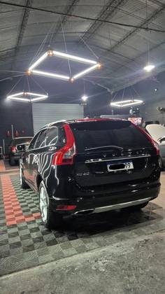 VOLVO XC60 2.0 T5 MOMENTUM GASOLINA 4P AUTOMÁTICO