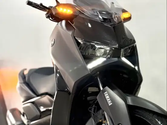 YAMAHA-XMAX 300 CONNECTED ABS YAMAHA-XMAX 300 CONNECTED ABS-2025