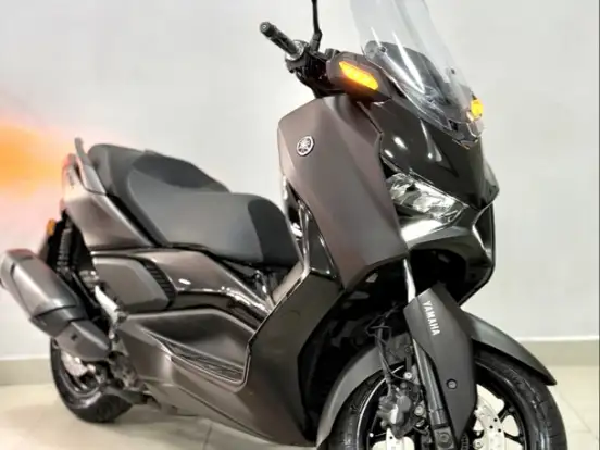 YAMAHA-XMAX 300 CONNECTED ABS YAMAHA-XMAX 300 CONNECTED ABS-2025