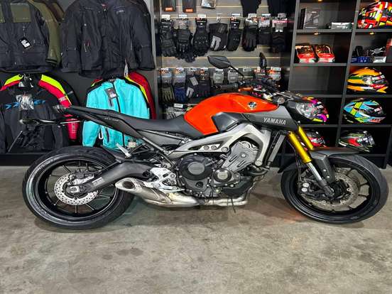 YAMAHA-MT-09 YAMAHA-MT-09-2014