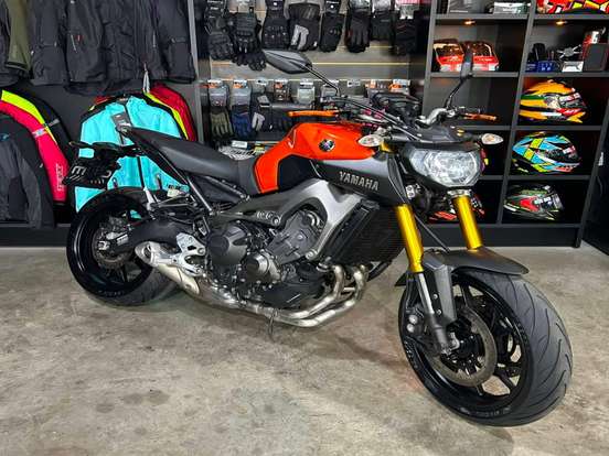 YAMAHA-MT-09 YAMAHA-MT-09-2014