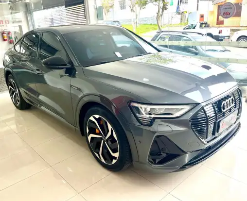 AUDI-E-TRON-2021