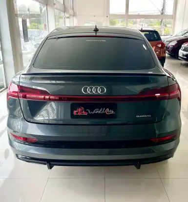 AUDI-E-TRON-2021