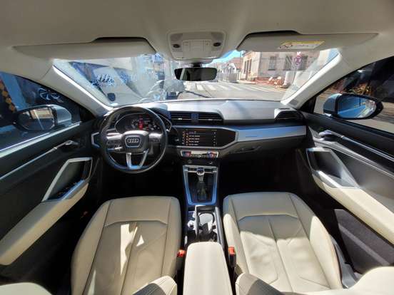 AUDI-Q3-2023