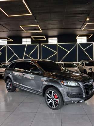 AUDI-Q7-2013