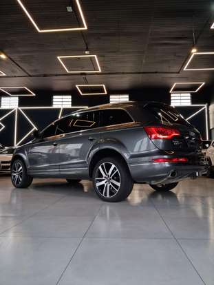 AUDI-Q7-2013