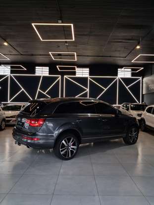 AUDI-Q7-2013