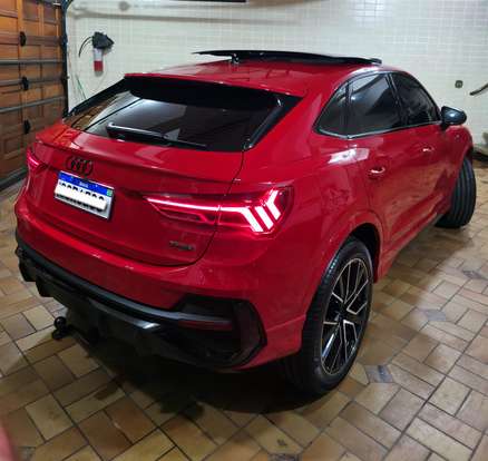 AUDI-Q3-2023