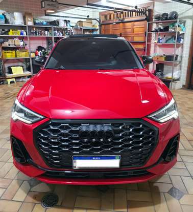 AUDI-Q3-2023