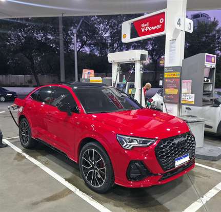 AUDI-Q3-2023