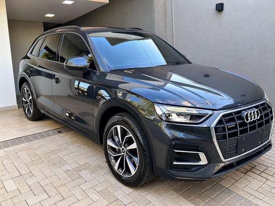 AUDI-Q5-2021