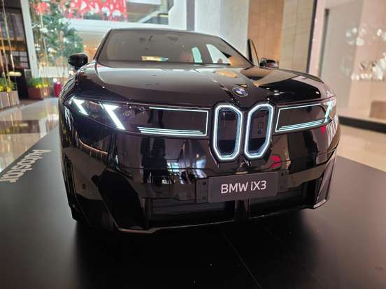 BMW-iX3-2026