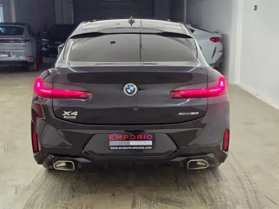 BMW-X4-2023