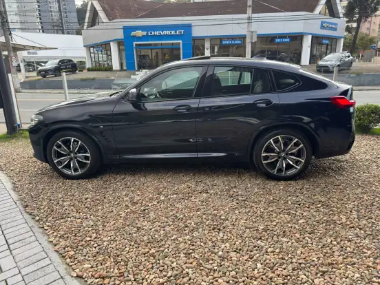 BMW-X4-2023