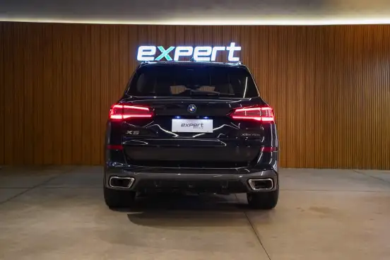 BMW-X5-2022