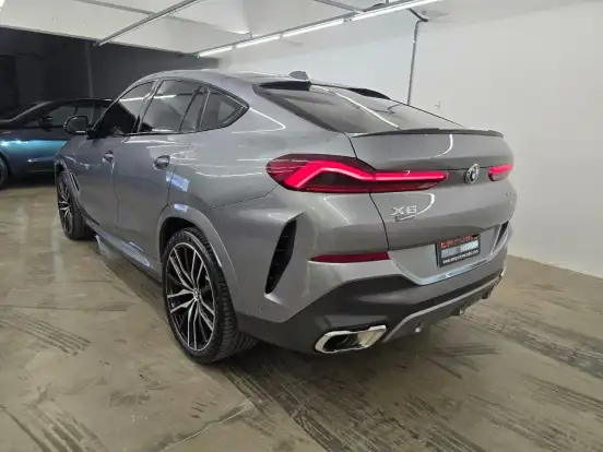 BMW-X6-2023