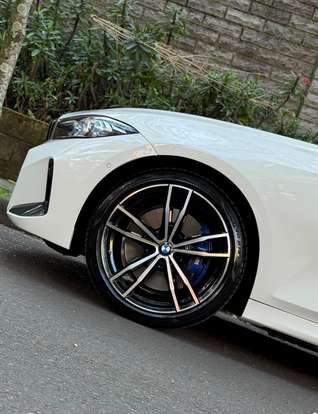BMW-320i-2024