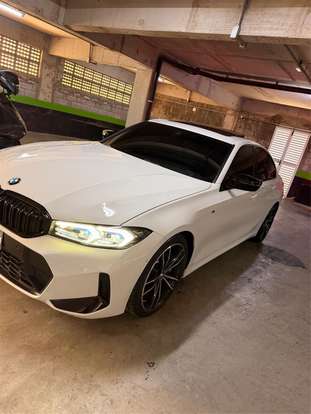BMW-320i-2022