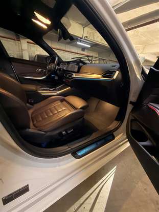BMW-320i-2022