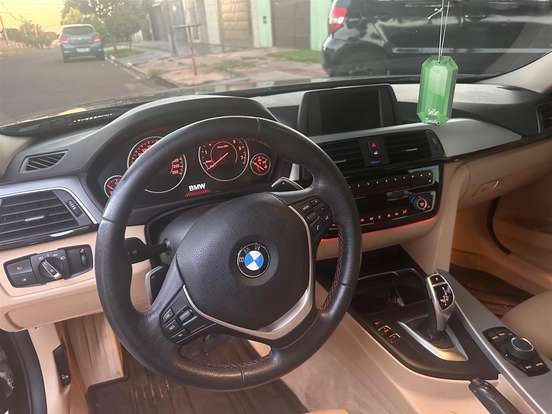 BMW-320i-2017