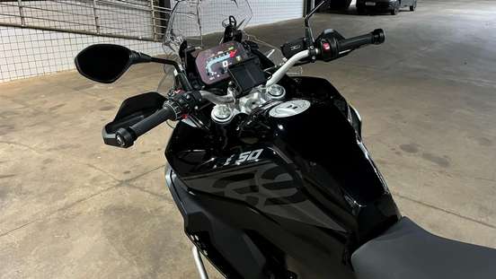 BMW-F 850 GS ADVENTURE PREMIUM-2023